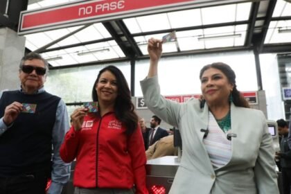 Clara Brugada inaugura innovadoras unidades biarticuladas electricas del Metrobus un