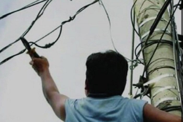 Delincuencia Organizada Sustrae Energia Electrica para su Venta en Apatzingan