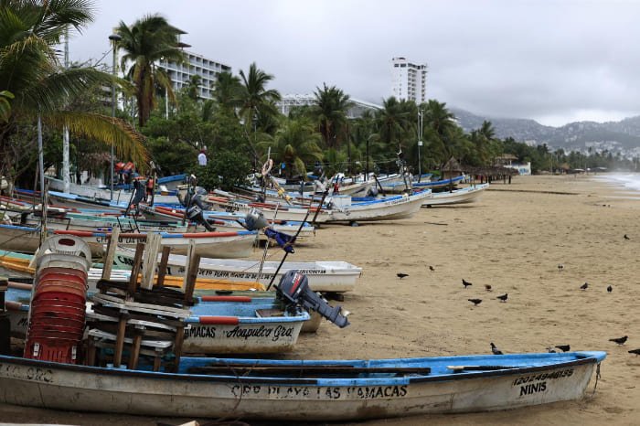Devastacion en Oaxaca y Guerrero Mas de 26000 casas y