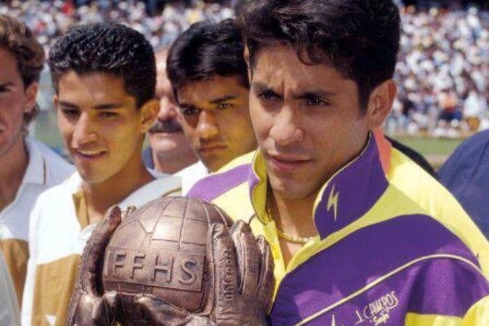 El Museo FIFA Celebra la Trayectoria del Legendario Portero