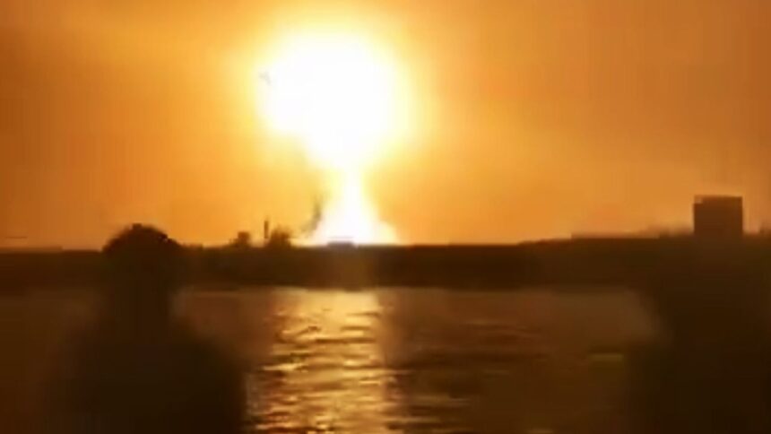 Exploracion Espacial Impactante Explosion de Cohete de SpaceX Observada en