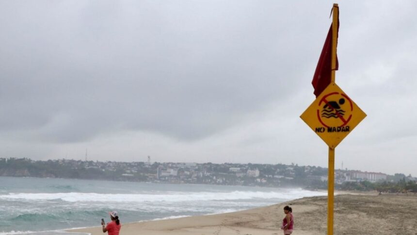 Galeria Playa Zicatela se prepara ante la inminente llegada del