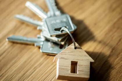 Propuesta del Infonavit sobre ocupacion de viviendas desata controversia en