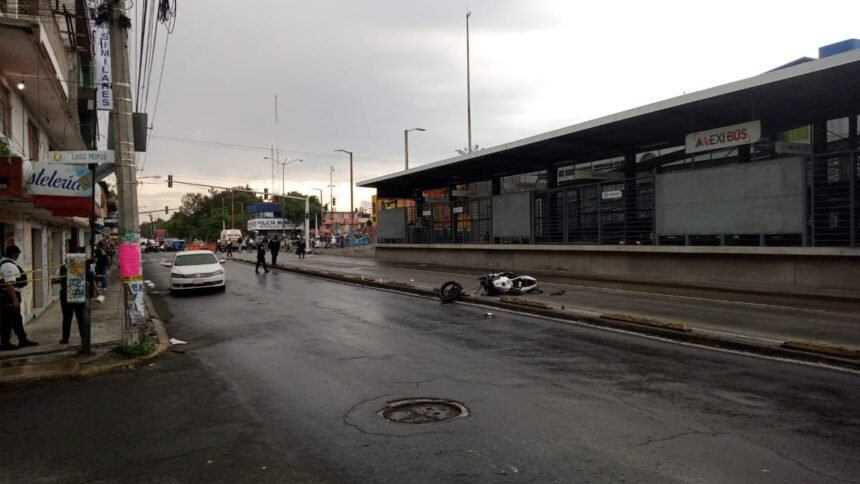 Tragico accidente en Nezahualcoyotl choque de motocicletas en Mexibus deja
