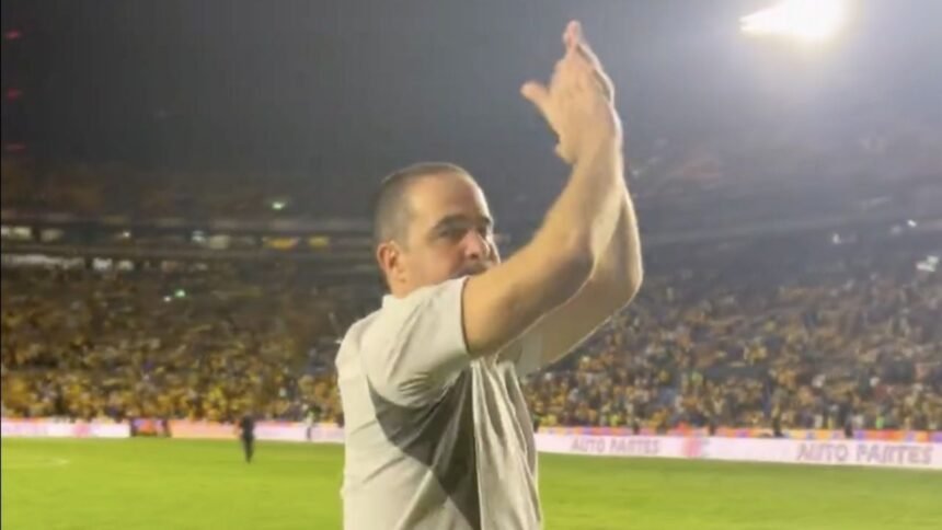 andre jardine aclara que su festejo con sena del tricampeonato