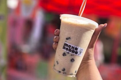 Cubeta de bubble tea de 1 litro disponible en el Bazar Marchanta el 30 y 31 de agosto