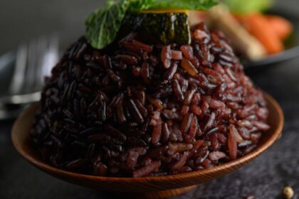 Preparación en casa de platos con verduras o frutos secos en una hora