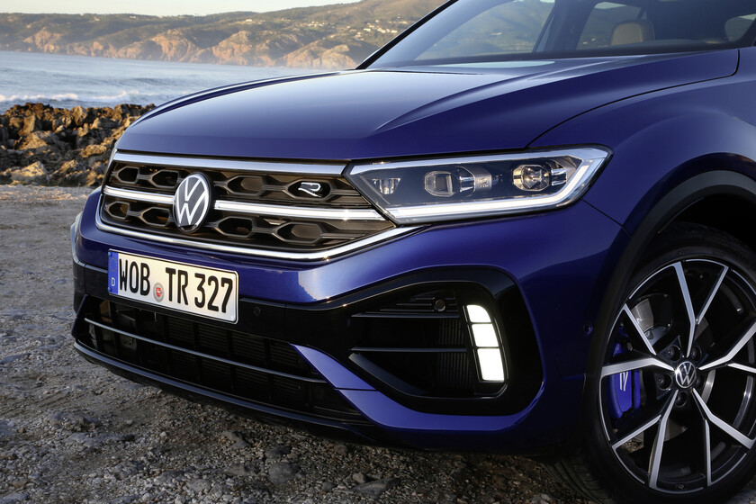 Toyota presenta un modelo híbrido innovador y eficiente en el mercado automotriz