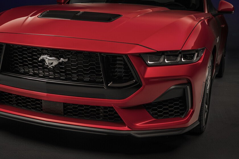 Lanzamiento del muscle car original en su versión híbrida