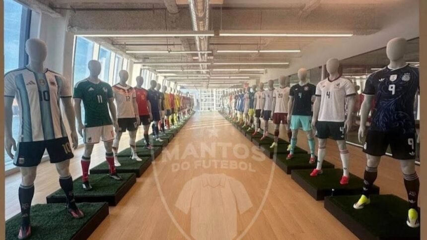 alessandro del piero comparte accidentalmente una imagen de jerseys para