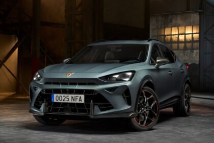 Cilindrada de 5 y casi 400 hp en el modelo más potente de la marca