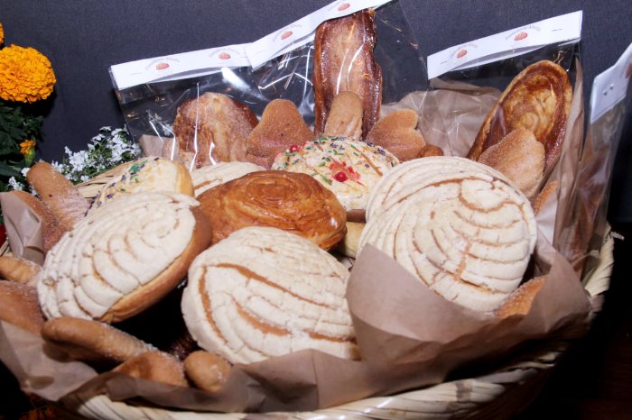 festival de puruaran destaca por el pan de muerto mas