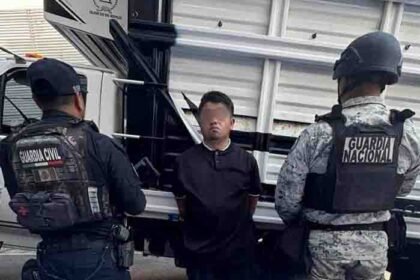 guardia civil detiene a un hombre armado con hidrocarburo robado