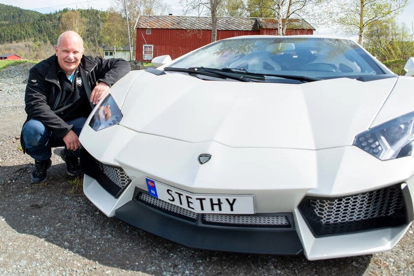 Individuo crea Lamborghini con piezas de Ikea y motor V12 de BMW por falta de recursos