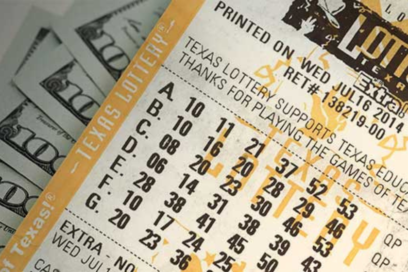 Jubilada gana 83.5 millones en la lotería y enfrenta complicaciones debido a internet