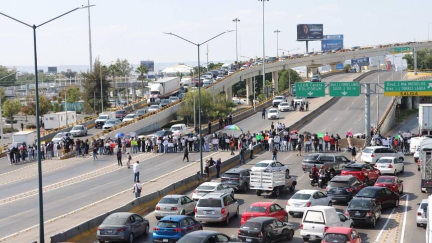 legisladores solicitan sanciones severas para los bloqueos carreteros en guanajuato