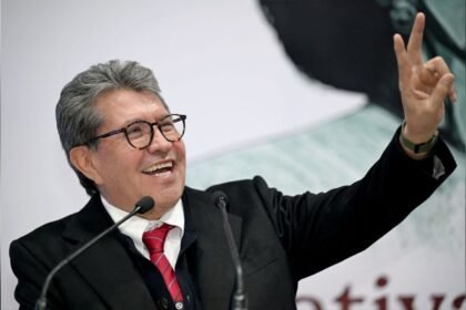 monreal muestra apoyo a la ley trasciende para legalizar la