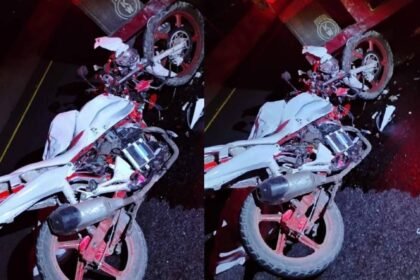 motociclista fallece tras colision con camion detenido en la carretera