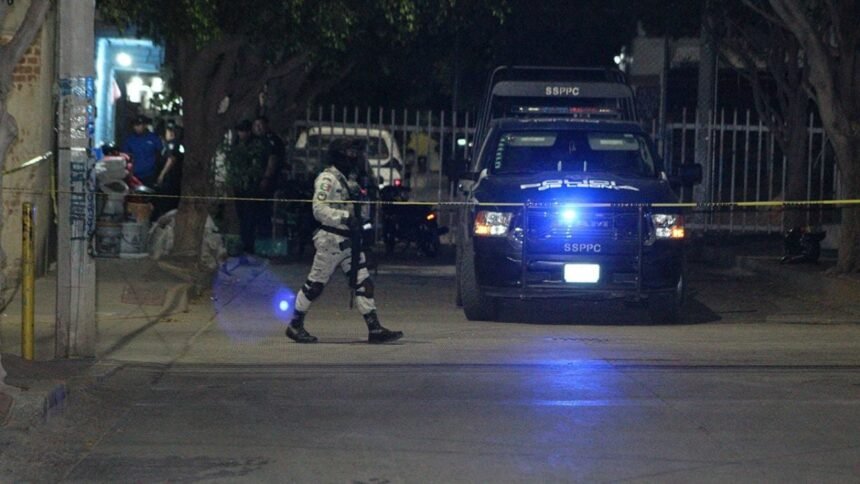 motosicario ataca a jose en su domicilio y lo asesina