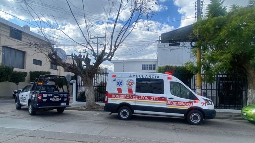 mujer sufre golpe en la cabeza durante asalto a cremeria