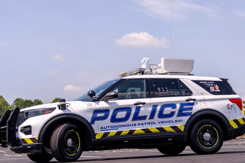 Patrulla sin conductor utiliza inteligencia artificial para identificar delitos y criminales