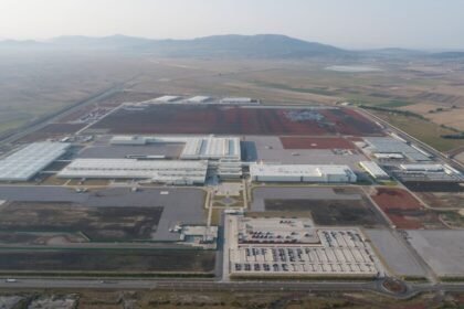 Producción de la Q5 detiene su avance por problemas de suministro