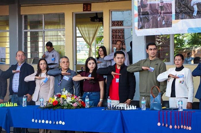 yohana mendoza inicia las jornadas de juegos deportivos nacionales escolares