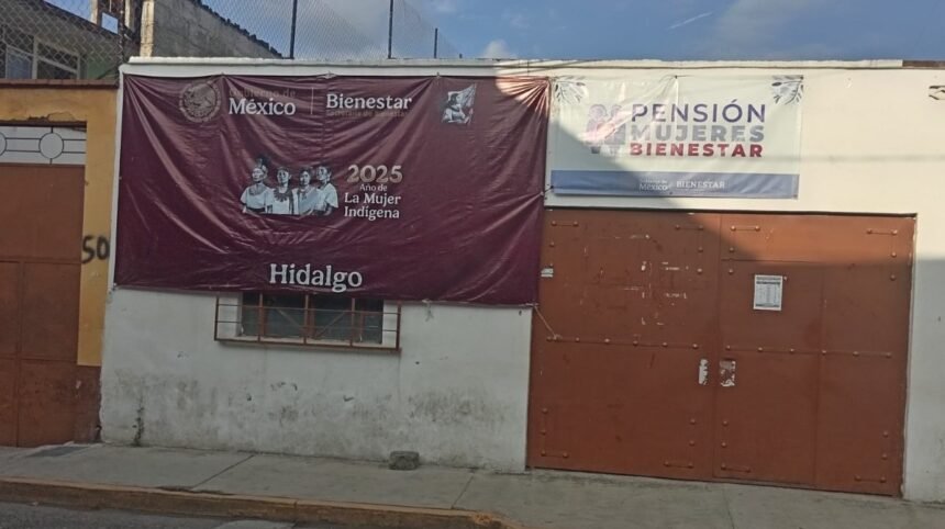 adultos mayores repatriados enfrentan hasta seis meses de espera para