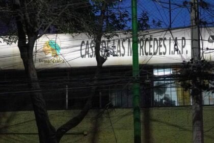 agentes de la fiscalia de la cdmx realizan cateo en