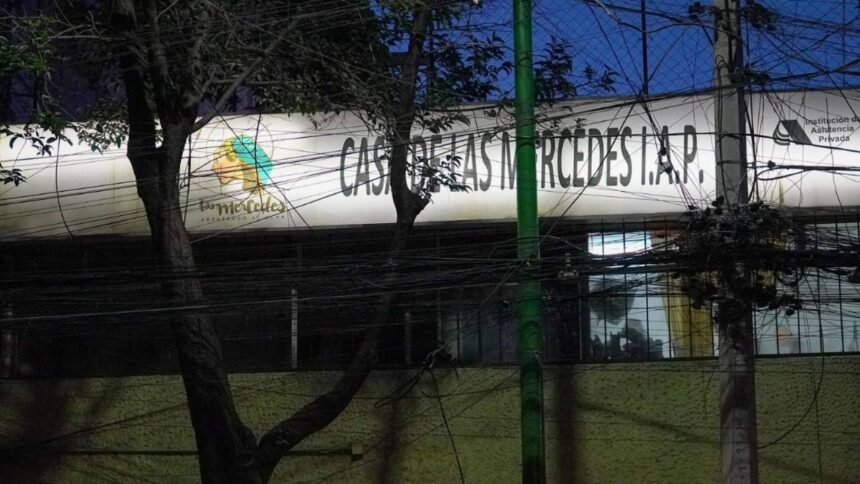 agentes de la fiscalia de la cdmx realizan cateo en