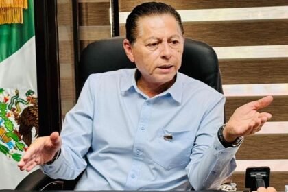 alcalde de san luis rio colorado se une a funcionarios