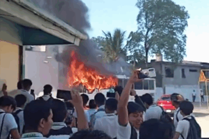 alumnos de conalep tabasco protestan y queman autobus tras quedar
