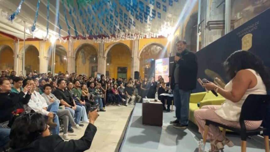 alumnos de la ug realizan denuncias por amenazas recibidas