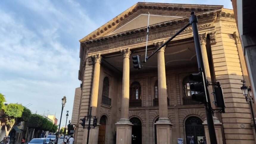 aprueban 112 millones de pesos para la rehabilitacion del teatro