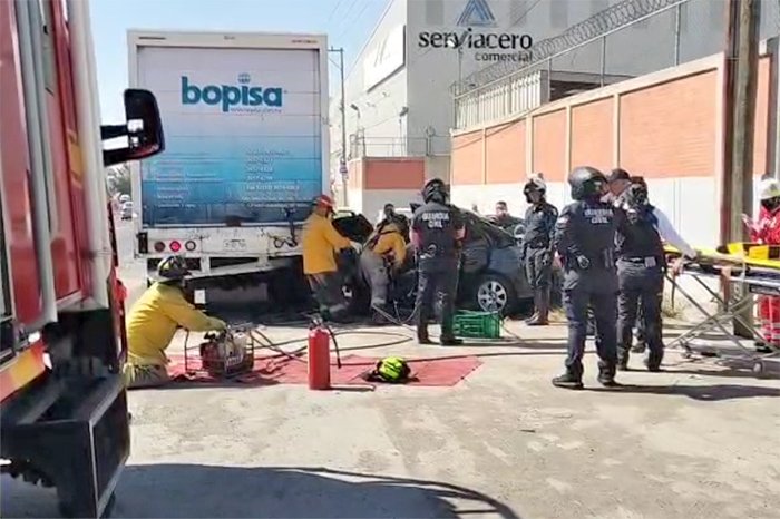 automovilista resulta con lesiones graves tras choque por alcance en