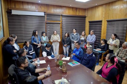 autoridades de salvador escalante y directores escolares anuncian cancelacion del