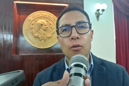banos debe explicar los 47 millones de pesos segun reyes