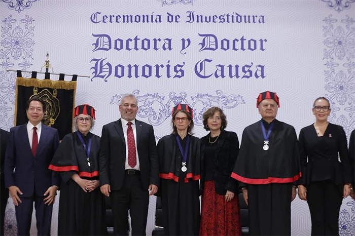 bedolla destaca contribuciones de galardonados con doctorado honoris causa de