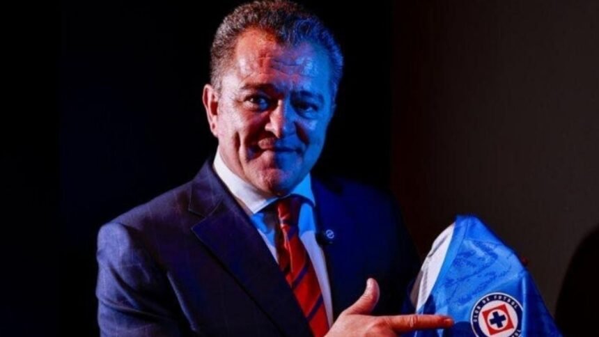 carlos hermosillo destaca sus goles ante pumas y recibe respuesta