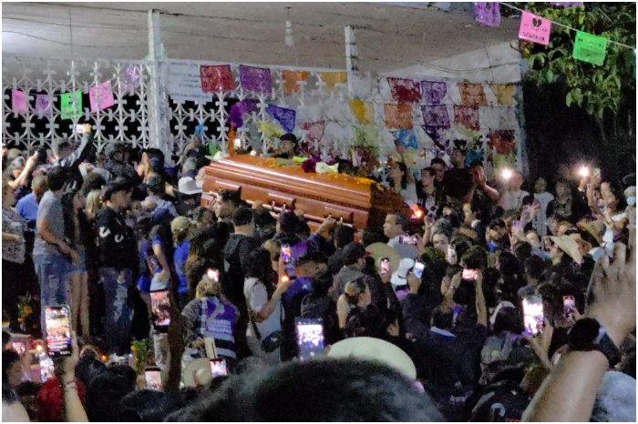 carlos manzo recibe homenajes en uruapan y morelia ante el