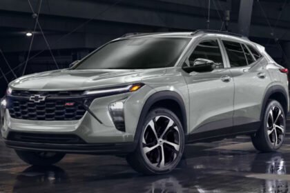 Chevrolet lanza nueva versión de camioneta pequeña en México, destacando alternativas más grandes y económicas