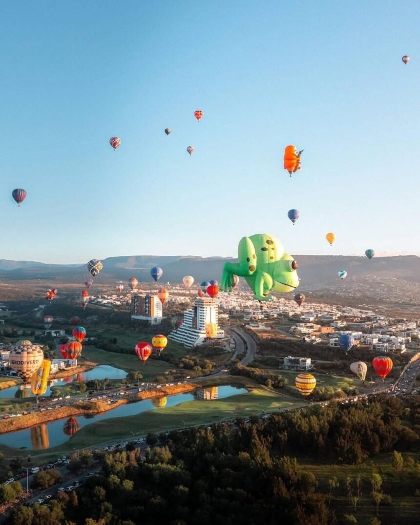 cielo colorido de leon disponible para toda la poblacion