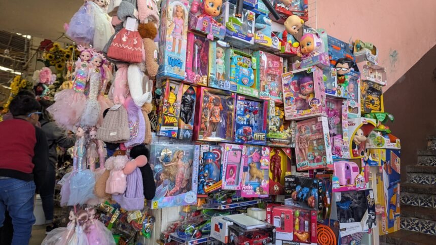 colecta sonrisaton en irapuato invita a donar juguetes para ninos