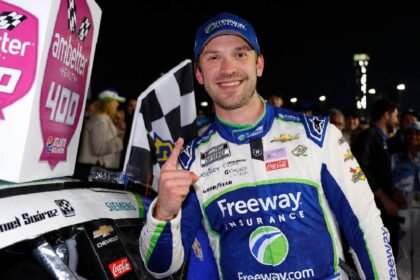 daniel suarez piloto mexicano en la competicion de nascar