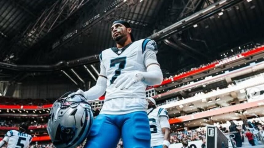 defensivo de panthers recibe suspension de un partido por golpe