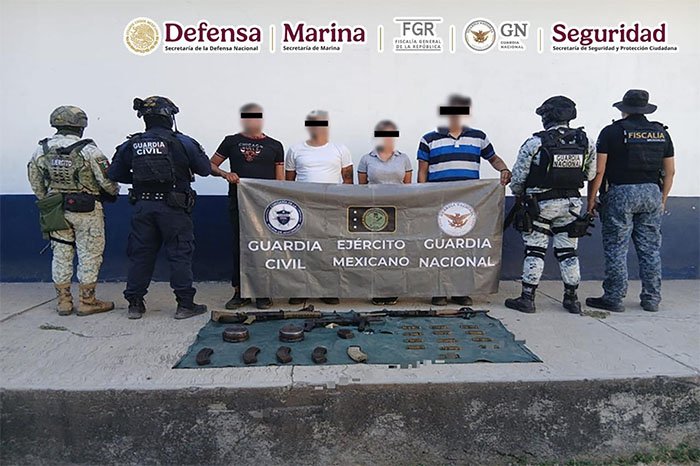 detencion de cuatro personas y aseguramiento de 200 cartuchos en