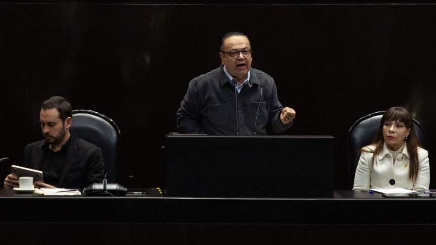 diputados del pan proponen comision para investigar violencia contra servidores