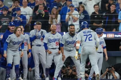 dodgers superan a azulejos en extrainnings y se coronan bicampeones