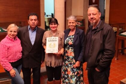 donacion de libros al archivo historico de leon por el