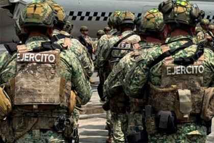 ejercito y guardia nacional confiscan armamento en huetamo